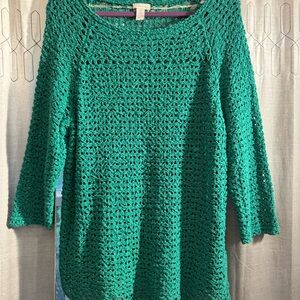 Chic Women’s Green Crochet Sweater
